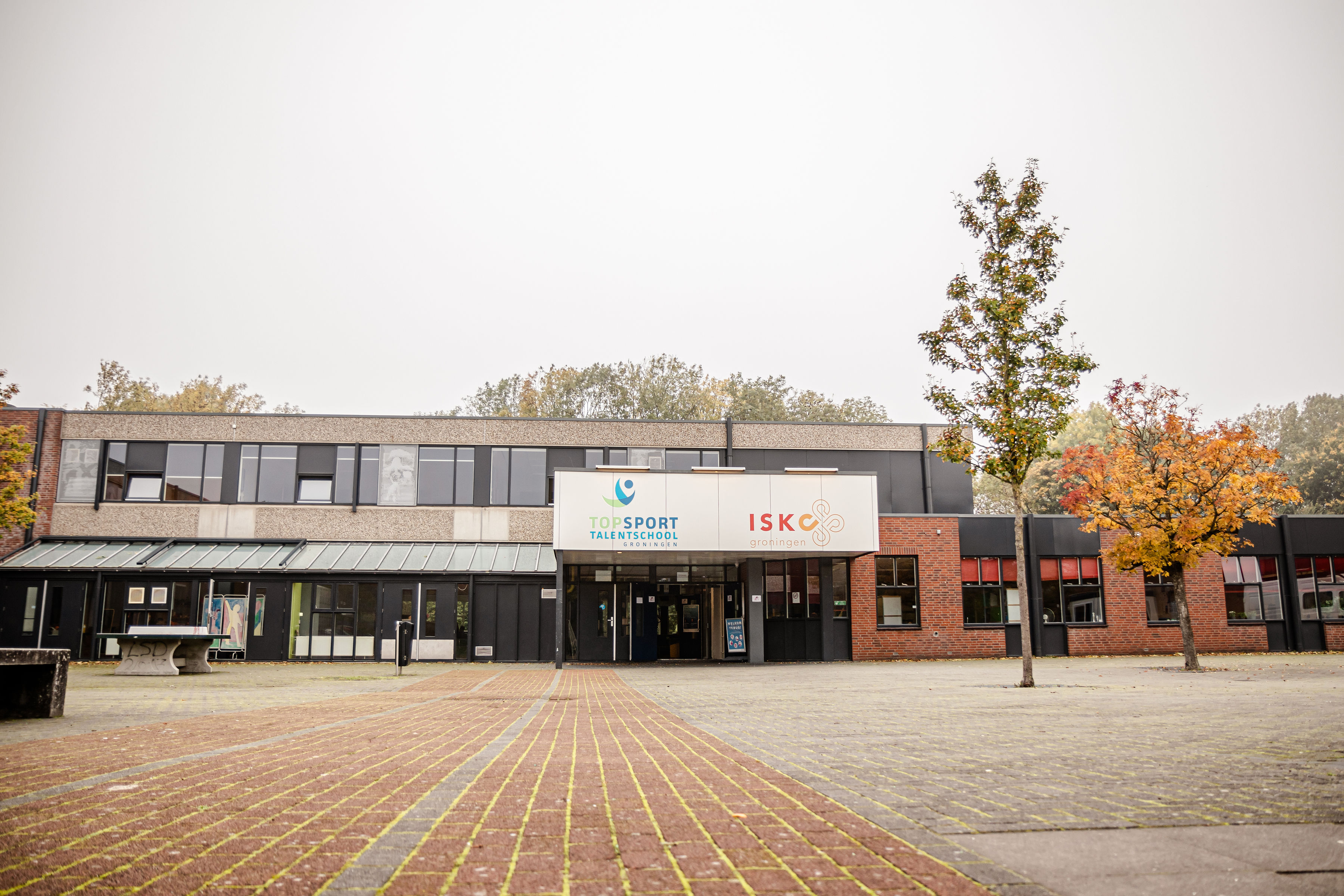 Gebouw van de Topsport Talentschool Groningen.